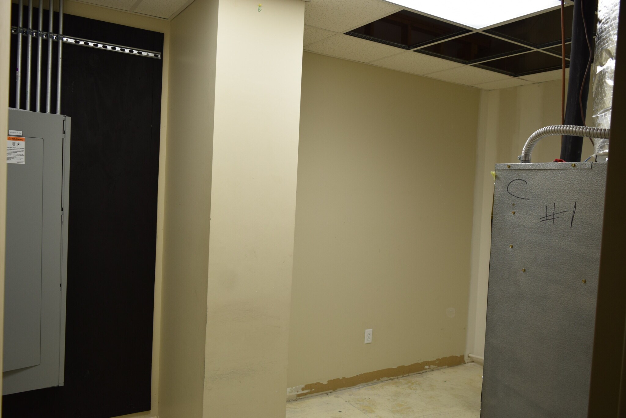 149-151 Freeman St, Tullahoma, TN for sale Interior Photo- Image 1 of 4