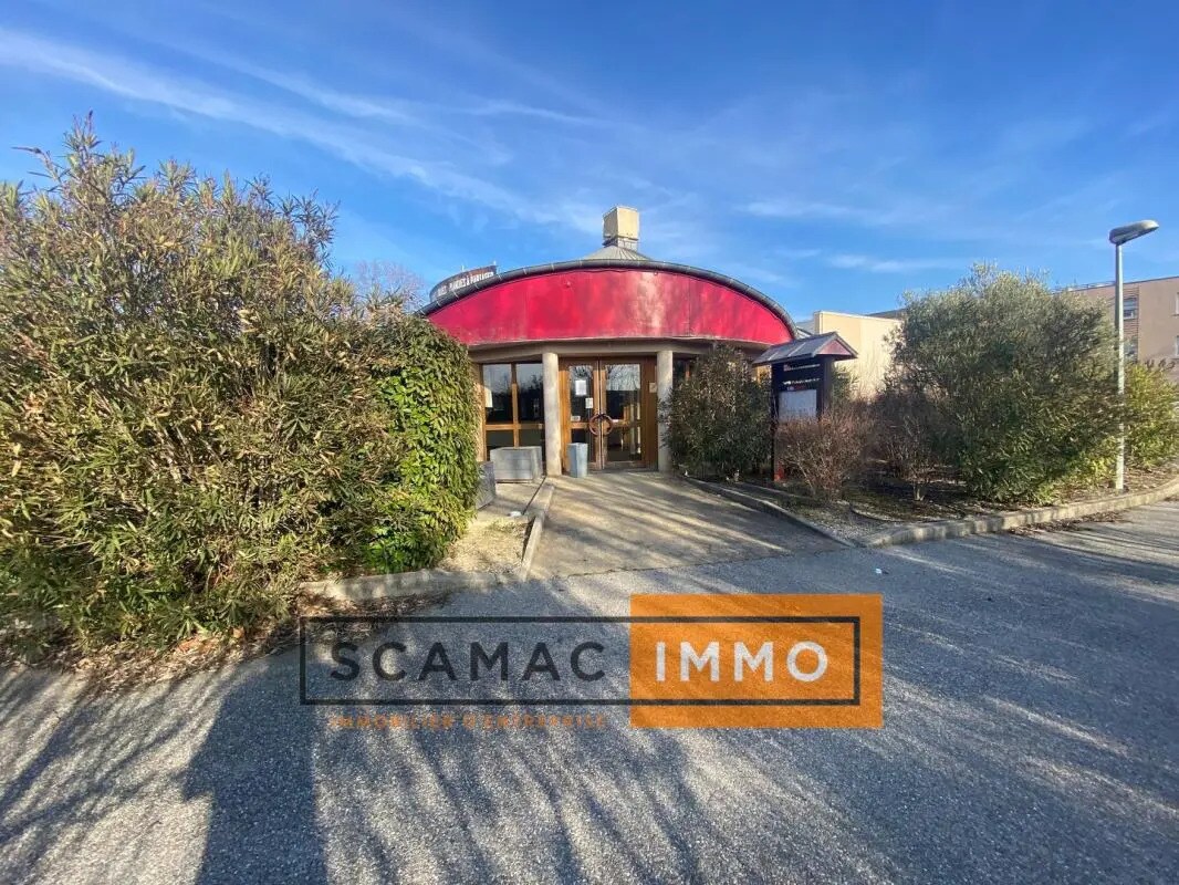 Retail in Manosque for sale Building Photo- Image 1 of 6