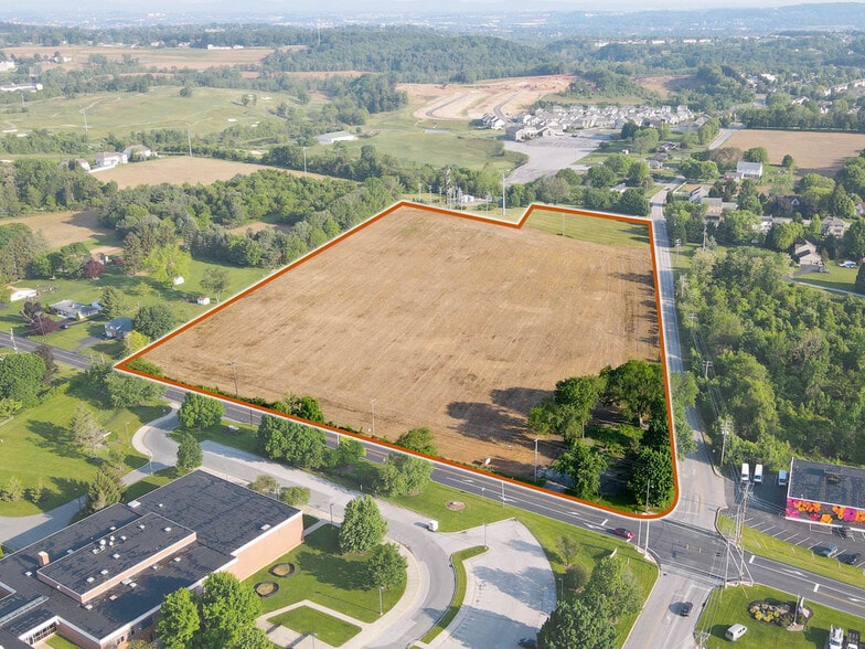 2605 Springwood Rd, York, PA for sale - Building Photo - Image 3 of 5