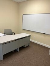 5952-6012 Clark Center Ave, Sarasota, FL for lease Building Photo- Image 2 of 12