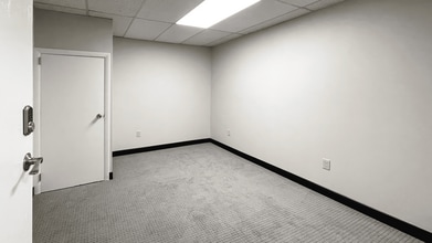 210 Pomeroy Ave, Meriden, CT for lease Building Photo- Image 2 of 3