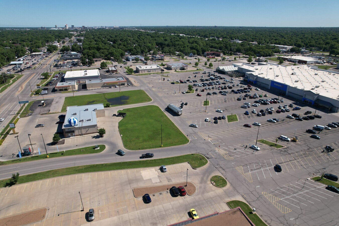 501 E Pawnee St, Wichita, KS 67211