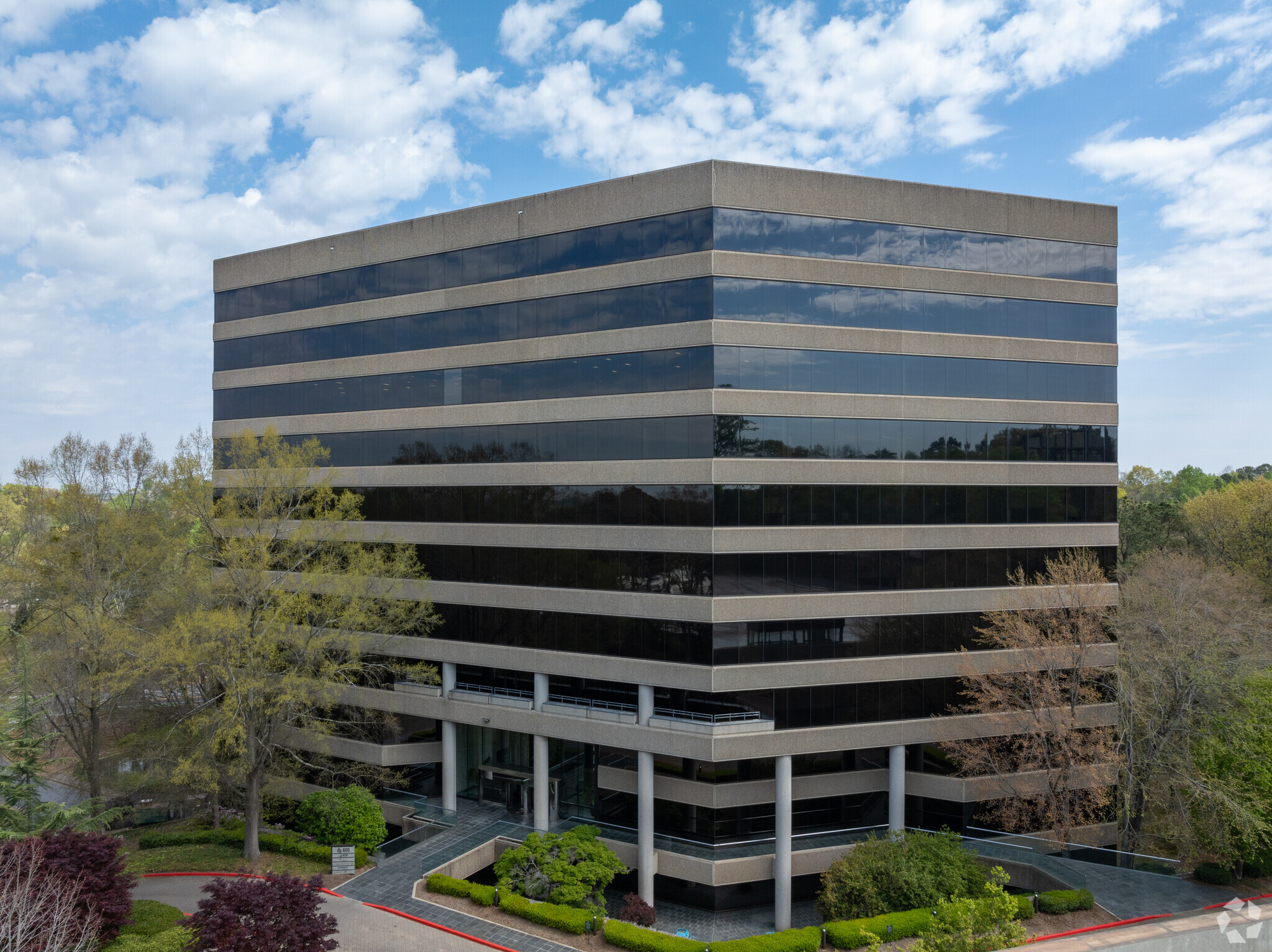 400 Northridge Rd, Atlanta, GA for lease Primary Photo- Image 1 of 33