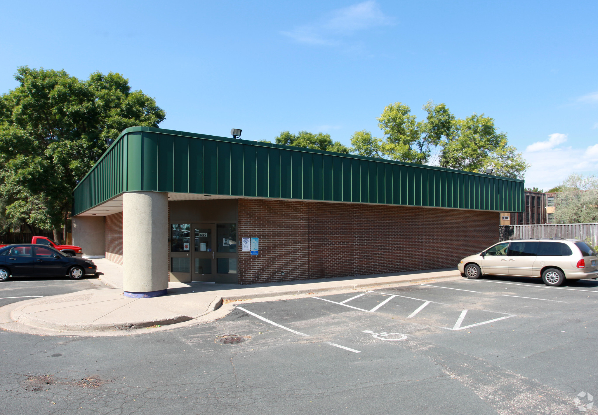 1500 69th Ave N, Brooklyn Center, MN for sale Primary Photo- Image 1 of 1