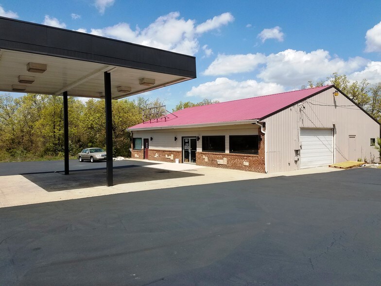 176 Highway D, Kaiser, MO for sale - Building Photo - Image 1 of 1