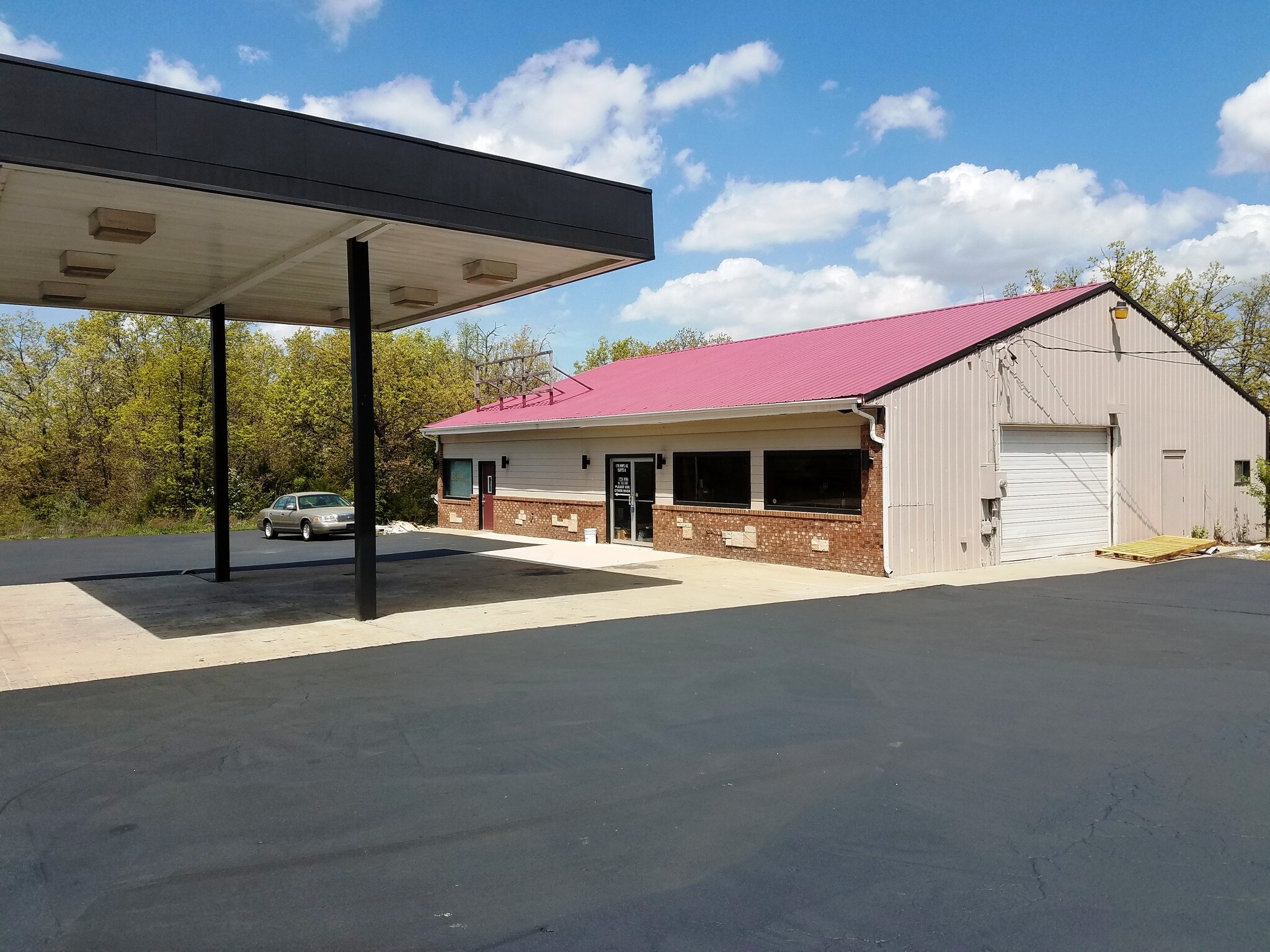 176 Highway D, Kaiser, MO for sale Building Photo- Image 1 of 1