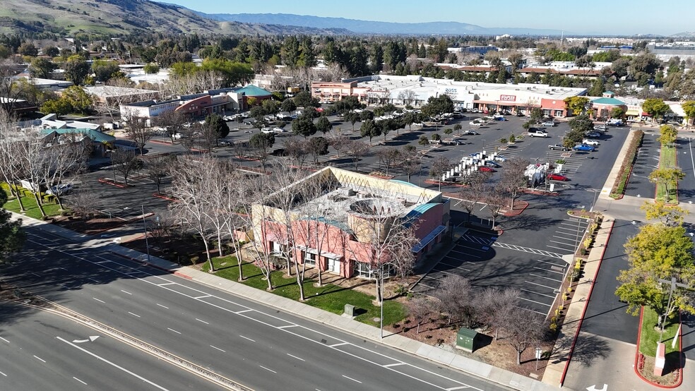 101-125 Bernal Rd, San Jose, CA for lease - Building Photo - Image 3 of 10