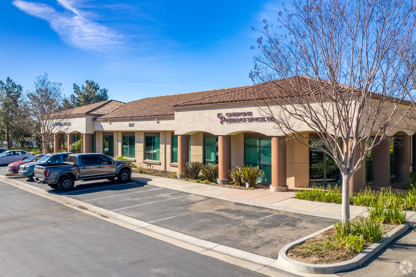 807 Camarillo Springs Rd, Camarillo, CA 93012