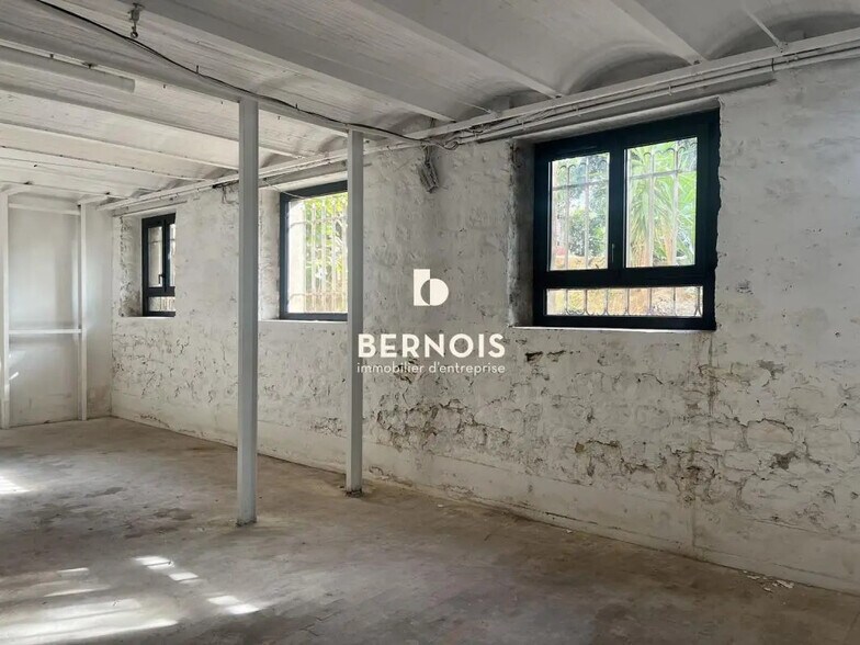 Industrial in Toulon for sale - Interior Photo - Image 3 of 8