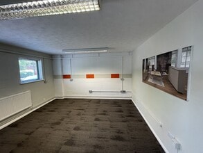 Majors Rd, Swindon for lease Interior Photo- Image 2 of 5