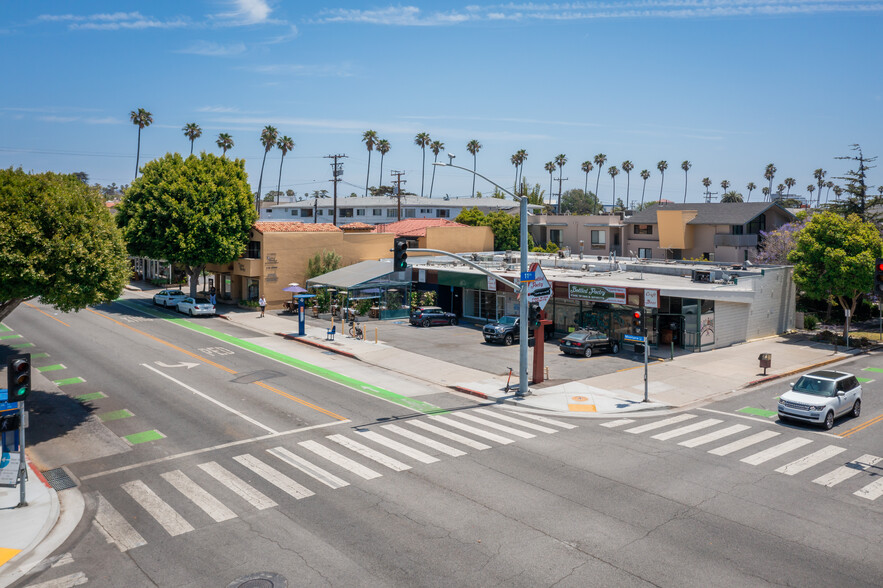 1102-1110 Montana Ave, Santa Monica, CA for lease - Building Photo - Image 2 of 6