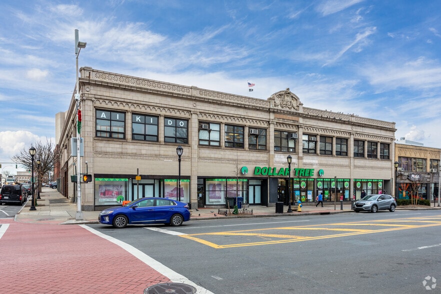 100104 Mamaroneck Ave, White Plains, NY 10601