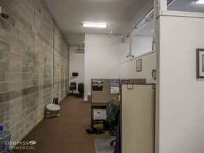 63830 Clausen Rd, Bend, OR for lease Building Photo- Image 1 of 9