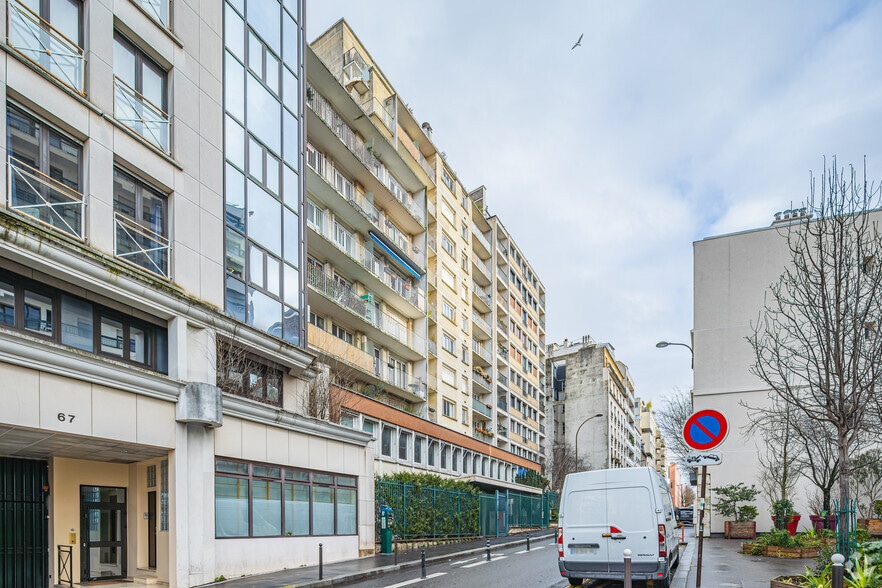 73 Rue Saint-Fargeau, Paris for sale - Primary Photo - Image 1 of 4