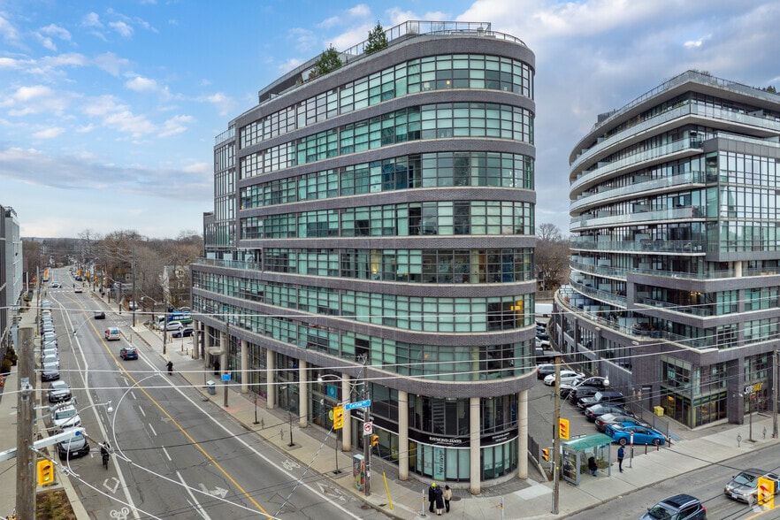 1201 Dundas St E, Toronto, ON for sale - Building Photo - Image 1 of 1