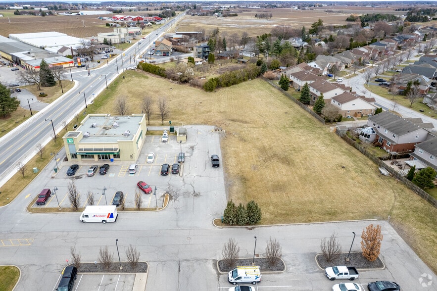 1585 Niagara Stone Rd, Niagara-On-The-Lake, ON for lease - Primary Photo - Image 2 of 2
