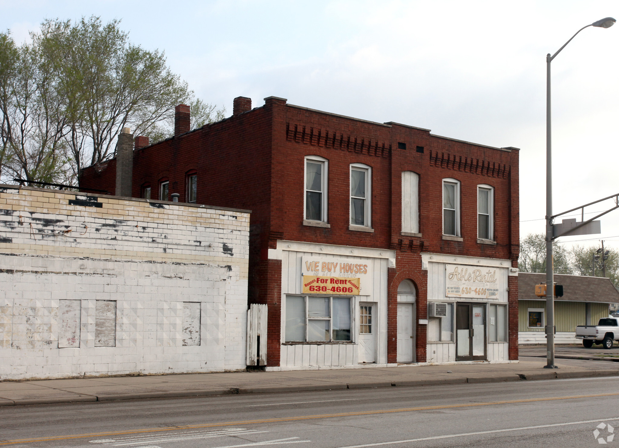 2334 E Washington St, Indianapolis, IN for sale Primary Photo- Image 1 of 1