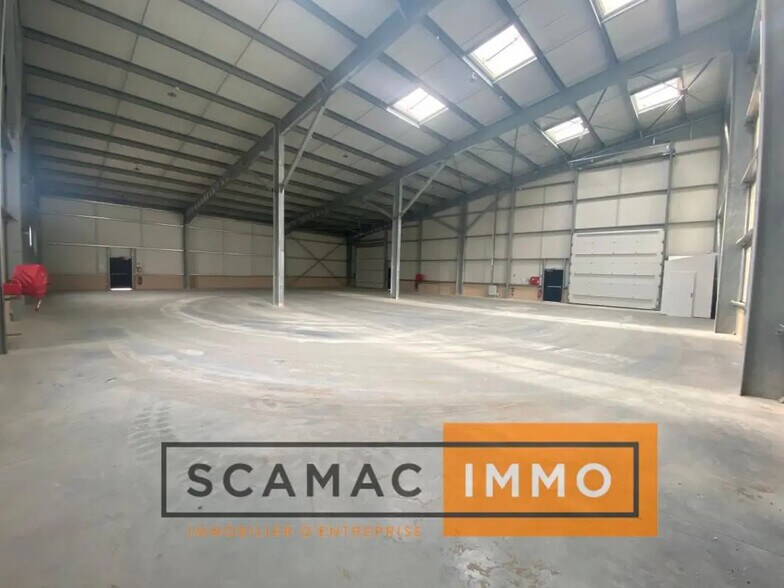 Office in Fos-sur-Mer for lease - Interior Photo - Image 2 of 12