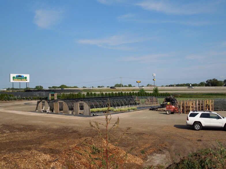 2957 Brooks Rd, Oshkosh, WI for sale - Primary Photo - Image 1 of 1