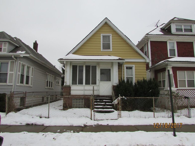 137 Burke St, River Rouge, MI 48218