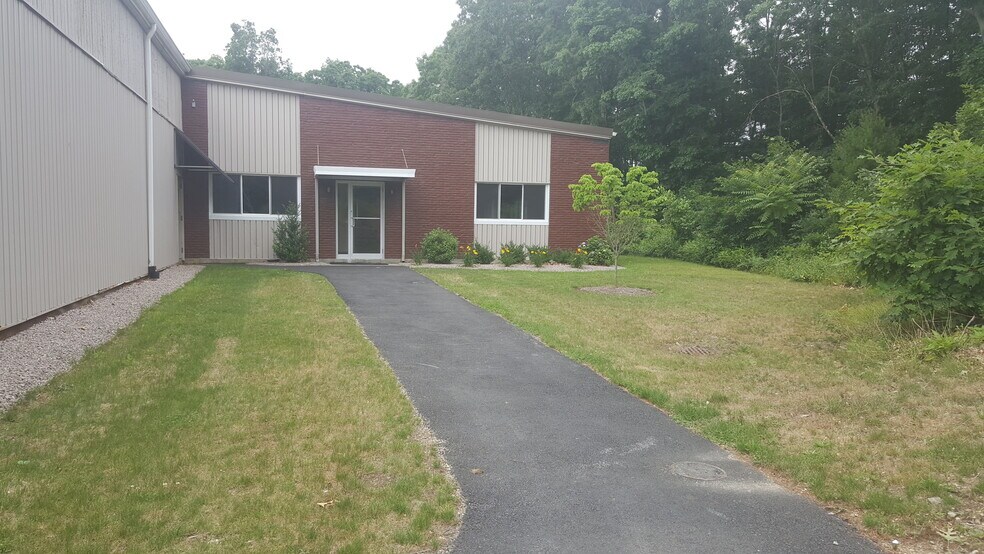 21 E Belcher Rd, Foxborough, MA for sale - Building Photo - Image 1 of 1