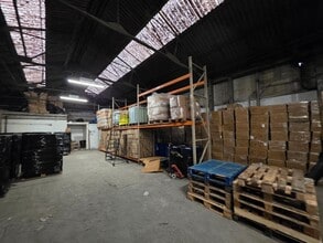 Evelyn Dr, Leicester for lease Interior Photo- Image 2 of 5