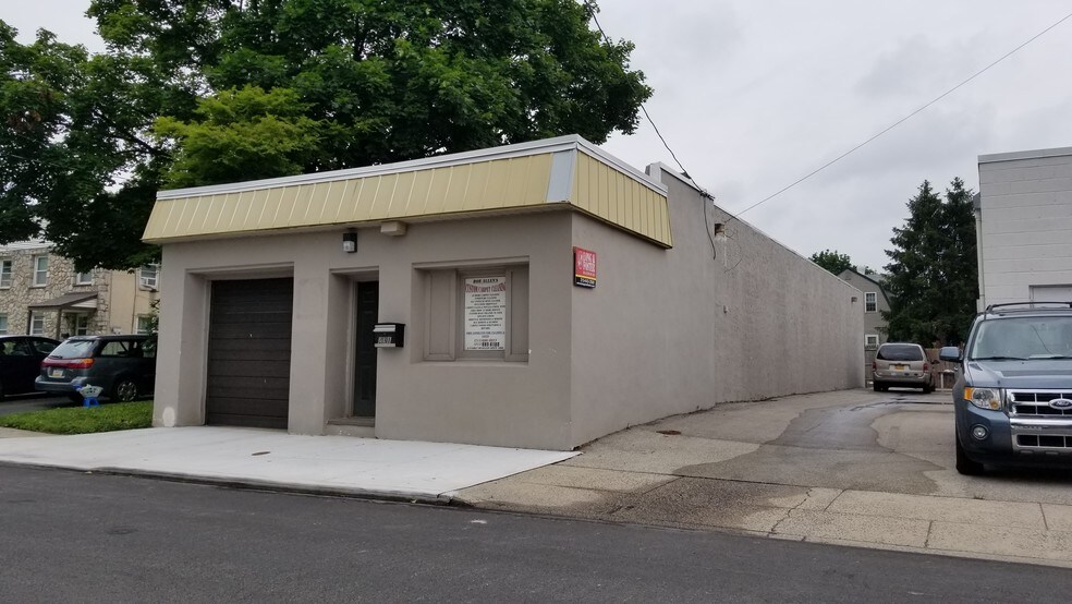 231 Roesch Ave, Oreland, PA 19075