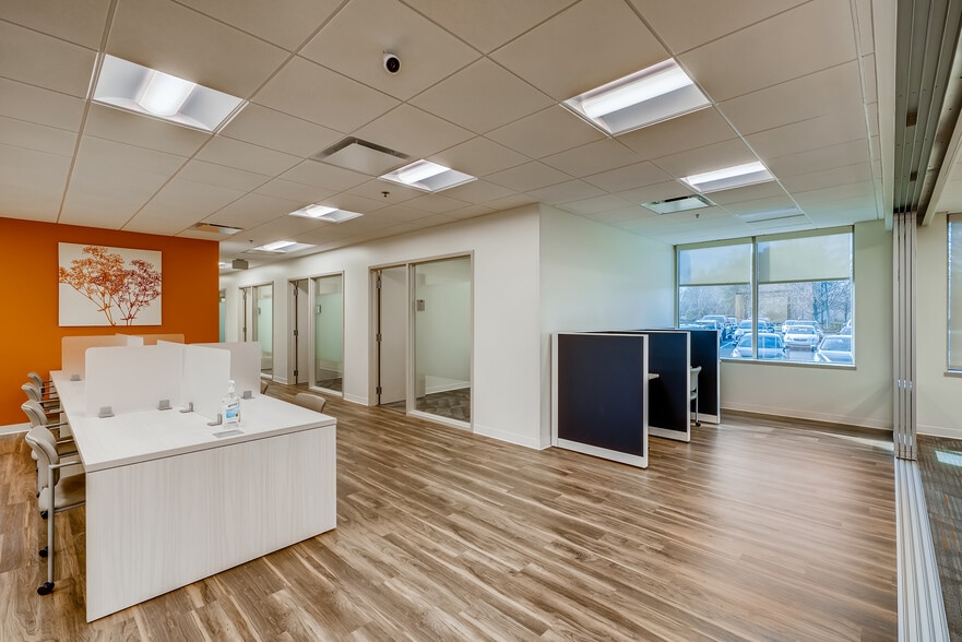 6470 E Johns Crossing, Johns Creek, GA for lease - Interior Photo - Image 3 of 18