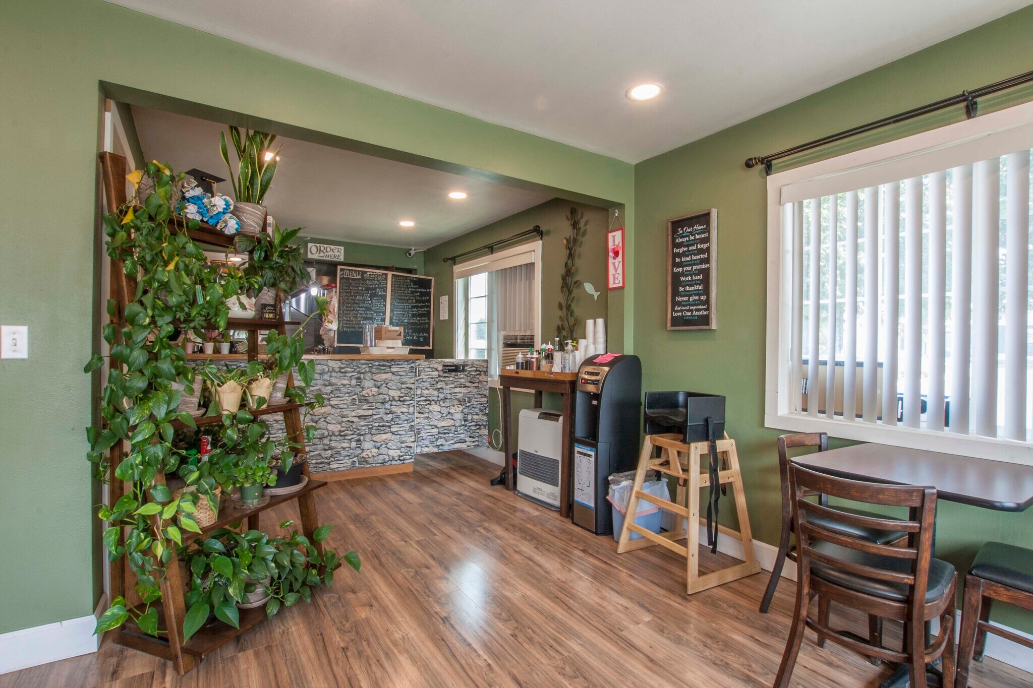 6664 S Main St, Bonners Ferry, ID for sale Building Photo- Image 1 of 1