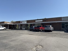 4544-4568 Indianola Ave, Columbus, OH for lease Interior Photo- Image 1 of 1
