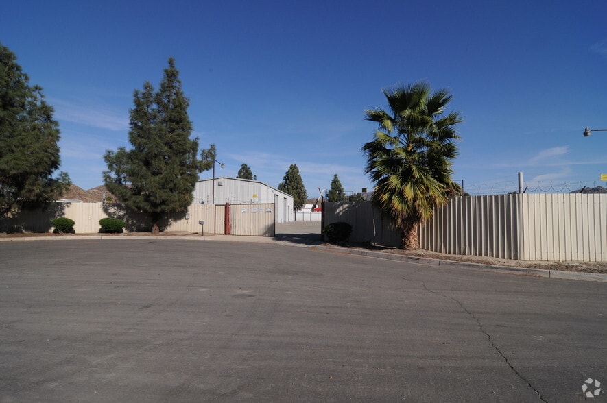 2800 S Trade Ave, Colton, CA for lease - Building Photo - Image 2 of 5