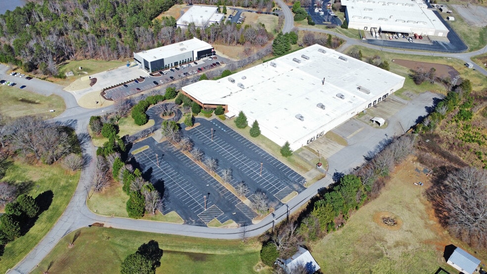 111 Southchase Blvd, Fountain Inn, SC for lease - Building Photo - Image 3 of 11