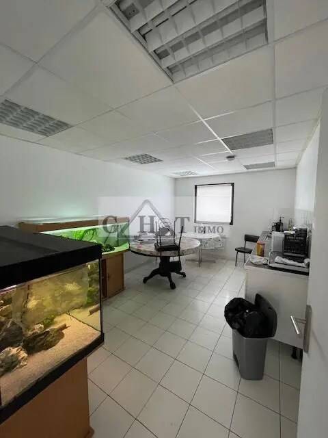 Industrial in Fontenay-Trésigny for sale Building Photo- Image 1 of 4