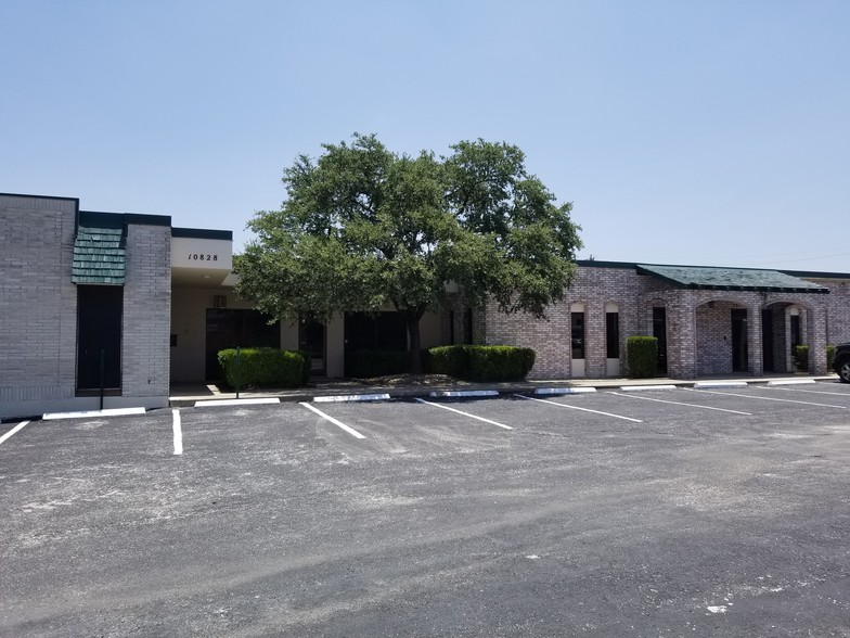 10818 Gulfdale St, San Antonio, TX for lease - Building Photo - Image 3 of 7