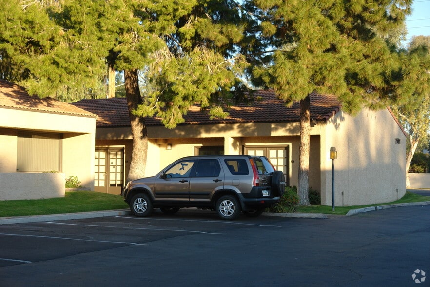 2101 E Broadway Rd, Tempe, AZ for lease - Building Photo - Image 3 of 4