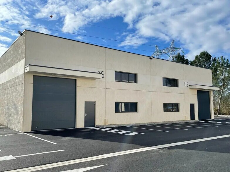 Flex in Mios for sale - Building Photo - Image 1 of 6