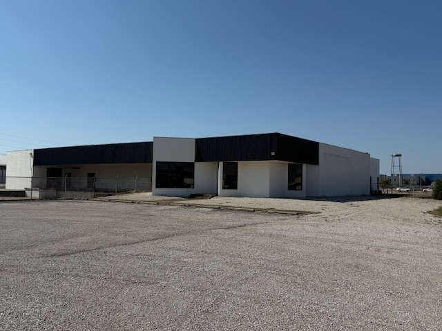 951 Maxwell Ave, Evansville, IN for lease - Building Photo - Image 1 of 8