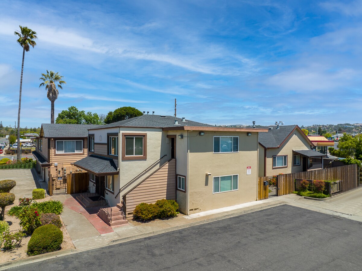 20032007 Florida St, Vallejo, CA 94590  7.4% Current Cap & No City