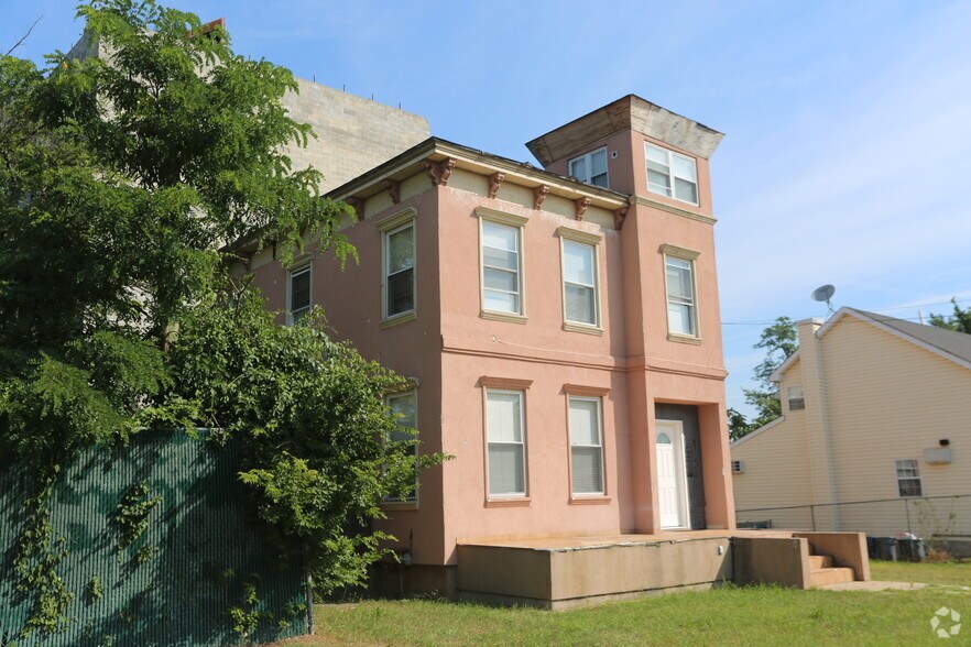 175 Ellis St, Staten Island, NY for sale - Primary Photo - Image 1 of 1