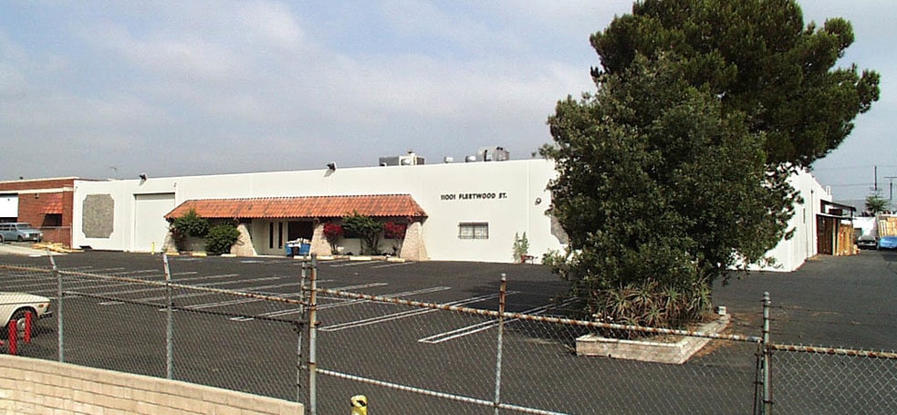 11001 Fleetwood St, Sun Valley, CA for lease - Building Photo - Image 2 of 4