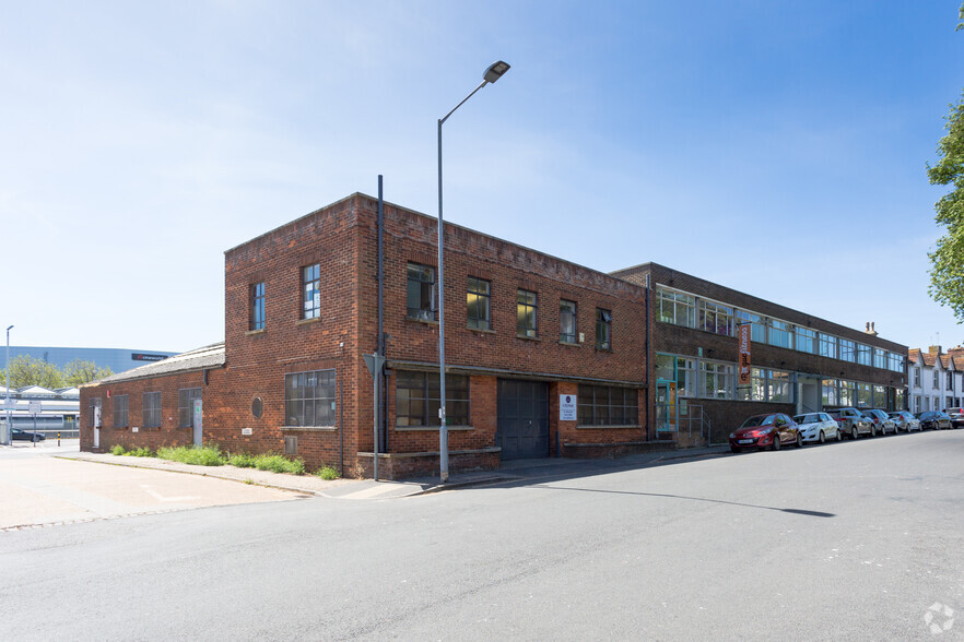 1 Commercial Rd, Eastbourne for lease - Building Photo - Image 1 of 5