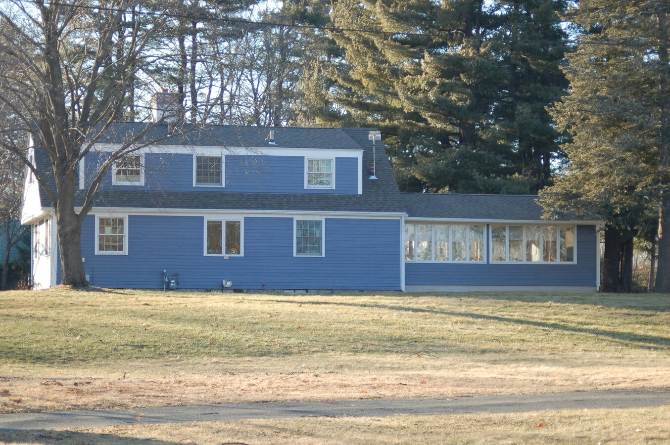 218 Shoemaker Ln, Agawam, MA 01001