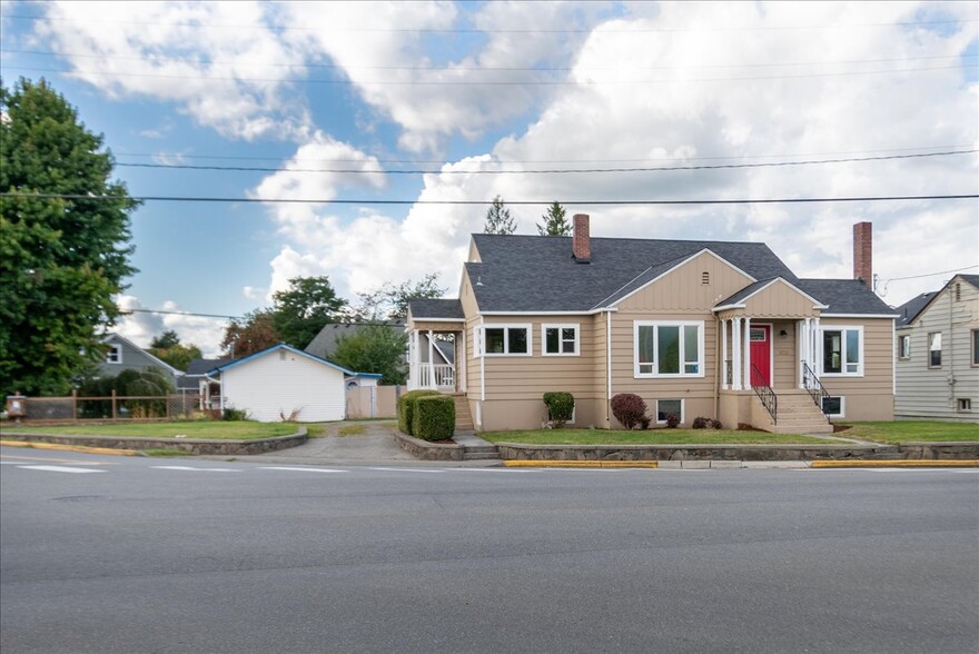 1002 Cole St, Enumclaw, WA for lease - Building Photo - Image 1 of 17