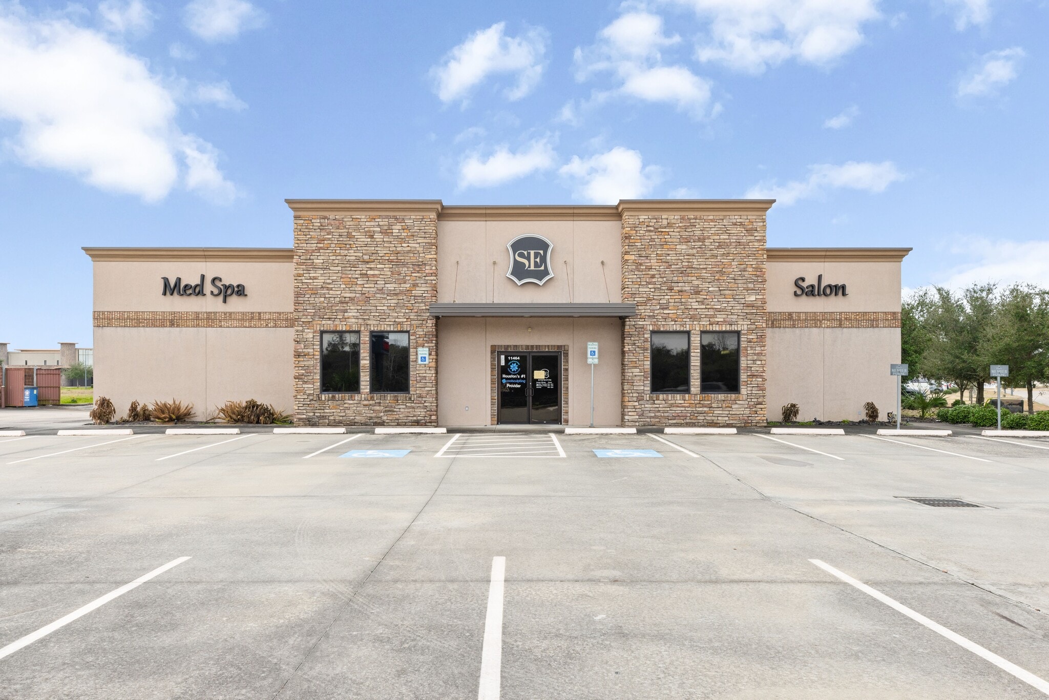 11464 Space Center Blvd, Houston, TX for lease Building Photo- Image 1 of 3