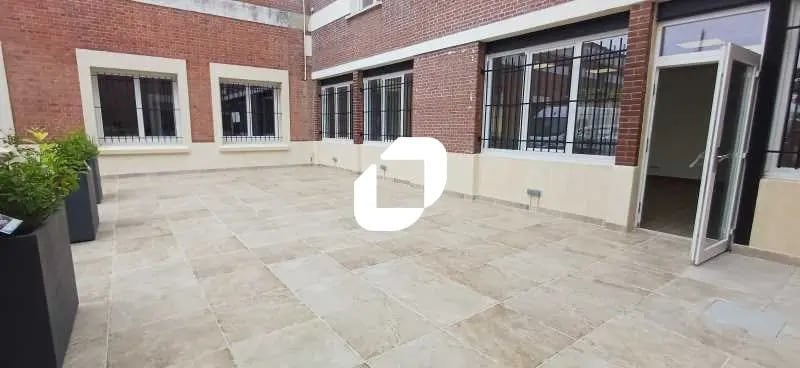 Office in Aubergenville for lease - Building Photo - Image 2 of 7