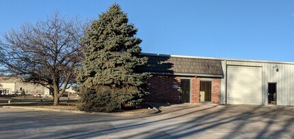 2012 E Prairie Cir, Olathe, KS for lease Interior Photo- Image 2 of 6