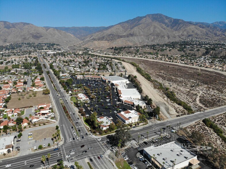 7197-7259 Boulder Ave, Highland, CA for lease - Building Photo - Image 2 of 10