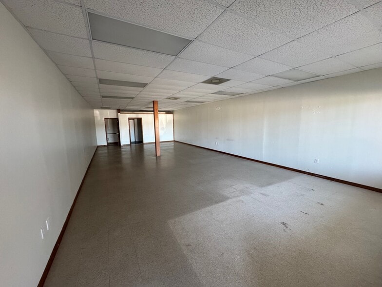 4500 Commercial Way, Spring Hill, FL for lease - Building Photo - Image 2 of 6