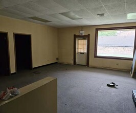 5544 W 147th St, Oak Forest, IL for lease Interior Photo- Image 2 of 3