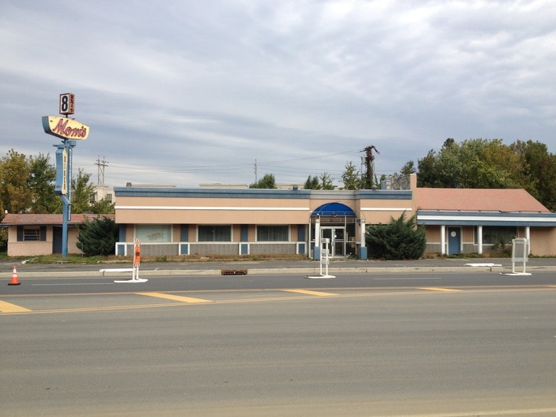 433 Route 33, East Windsor, NJ for sale - Building Photo - Image 1 of 1